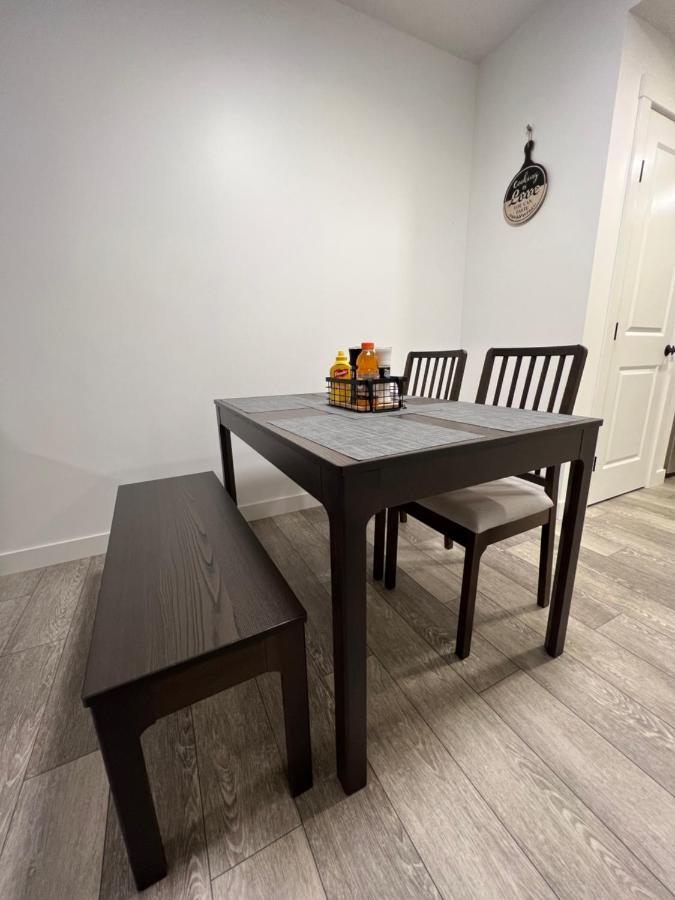 Newly Built 2 Bedroom Suite With Free Parking - Close To Banff National Park, Calgary Luaran gambar